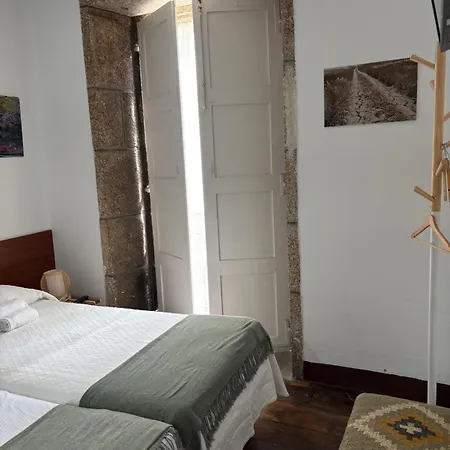 Casa Anglicana Del Peregrino/ Santa Cristina Penzion