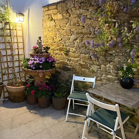 Casa Anglicana Del Peregrino/ Santa Cristina